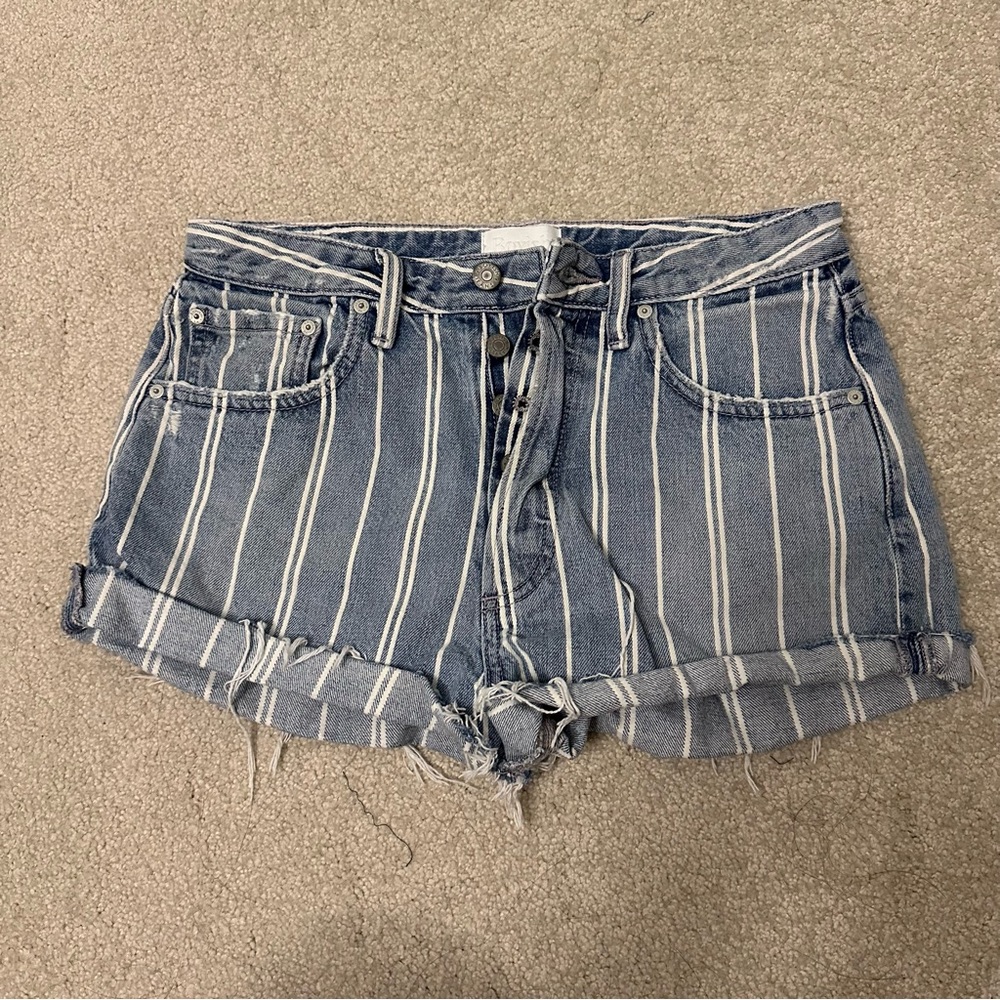 Cutoff denim shorts